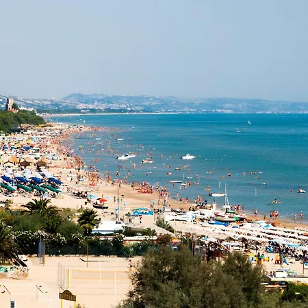 Marine B10 Silvi * سيلفي مارينا